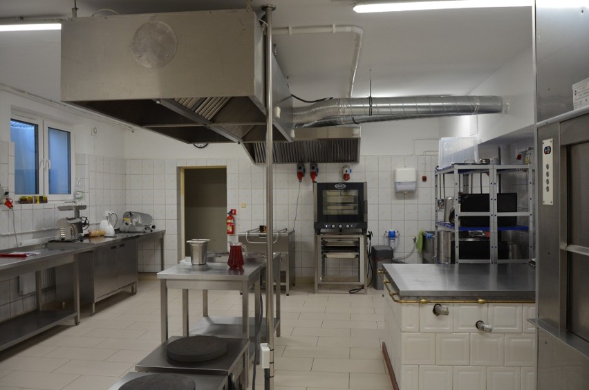 Kuchnia szkolna w Mąchocicach Kapitulnych wyremontowana i doposażona