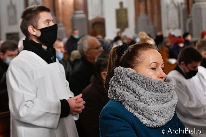 16.11.2020 Archikatedra Białostocka. Uroczystość Matki Bożej...