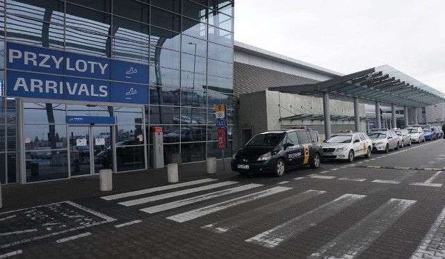 Celem ćwiczeń jest sprawdzenie poziomu bezpieczeństwa na poznańskim lotnisku.