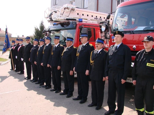 Strażacy z Moniek uczcili pamięć ofiar katastrofy w Smoleńsku