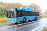 Chrzanów. Koło odpadło z autobusu i uderzyło w samochód. Jedna osoba ranna