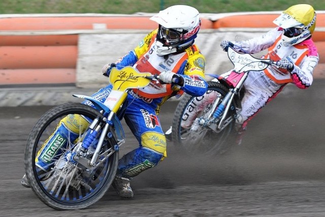 Bartosz Zmarzlik rok temu zdobył na opolskim torze tytuł indywidualnego mistrza Europy juniorów. W sobotę wraz z kolegami także powinien stanąć na najwyższym stopniu podium.