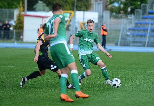 Jakub Wawszczyk (przy piłce) odchodzi z Radomiaka Radom. Wraca do Arki Gdynia.