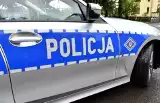 60-latek wypadł z balkonu w Praszce. Zginął na miejscu. Policja zatrzymała dwie osoby