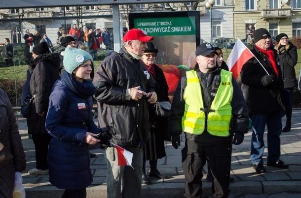 Marsz KOD-u w obronie Lecha Wałęsy.