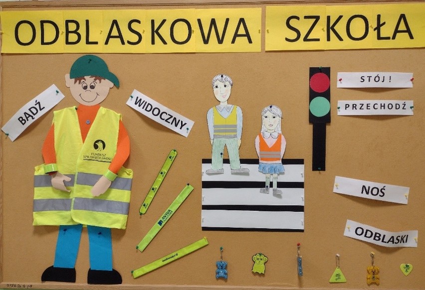 Akcja „Odblaskowa Szkoła”. SP nr 2 im. Marii Konopnickiej  w Ropie daje z siebie wszystko [ZDJĘCIA]