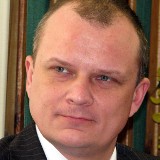 Prawie 2 tys. zł podwyżki dla burmistrza Dębicy