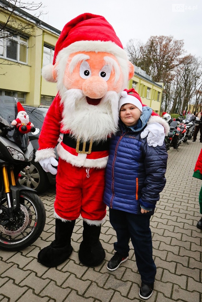 MotoMikołaje ze Szczecina i inni bohaterowie odwiedzili dzieci w szpitalu [ZDJĘCIA]