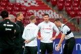 Robert Lewandowski spotkał się w Barcelonie z selekcjonerem reprezentacji Polski Fernando Santosem i jego asystentem Grzegorzem Mielcarskim