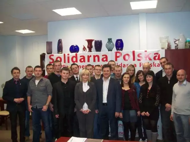 Młodzieżówka Solidarnej Polski w regionie oraz europoseł Jacek Włosowicz.