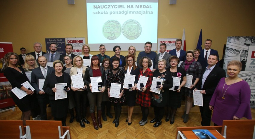 Oto laureaci tytułu „Nauczyciel na medal”. Wręczyliśmy nagrody zwycięzcom plebiscytu DZ [ZDJĘCIA]