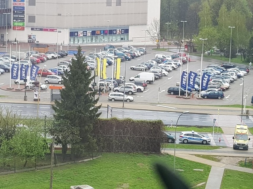 W radiowóz uderzył samochód na ulicy Krakowskiej w Rzeszowie. 3 policjantki w szpitalu