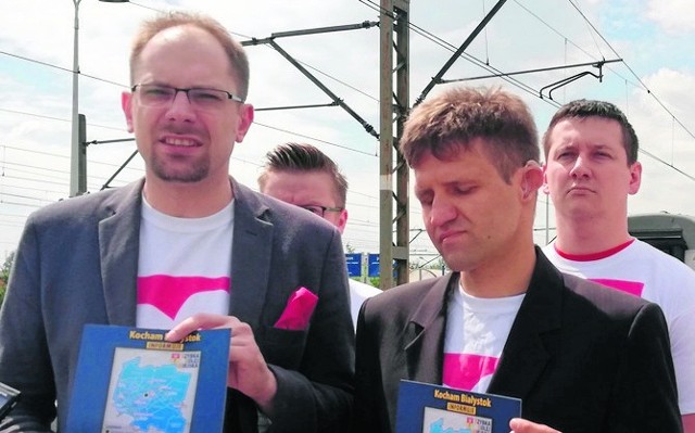 Przyszły kandydat na prezydenta miasta Marcin Sawicki (z lewej) liczy, że dzięki poparciu białostoczan uda się zrealizować projekt