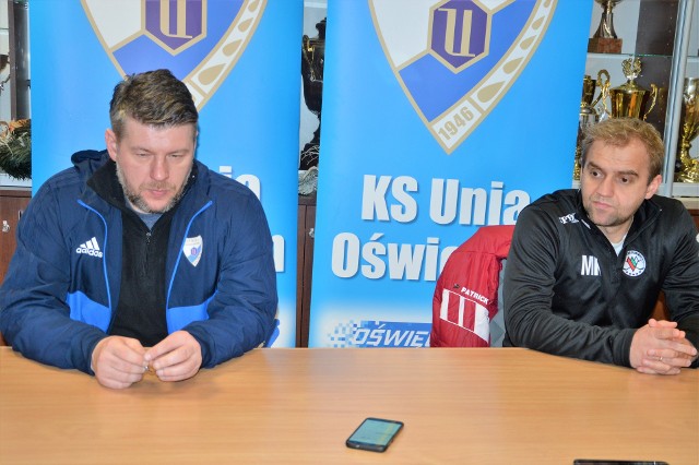 Witold Magiera (z lewej, trener Unii Oświęcim) i Marcin Kozłowski, opiekun Zagłębia Sosnowiec.