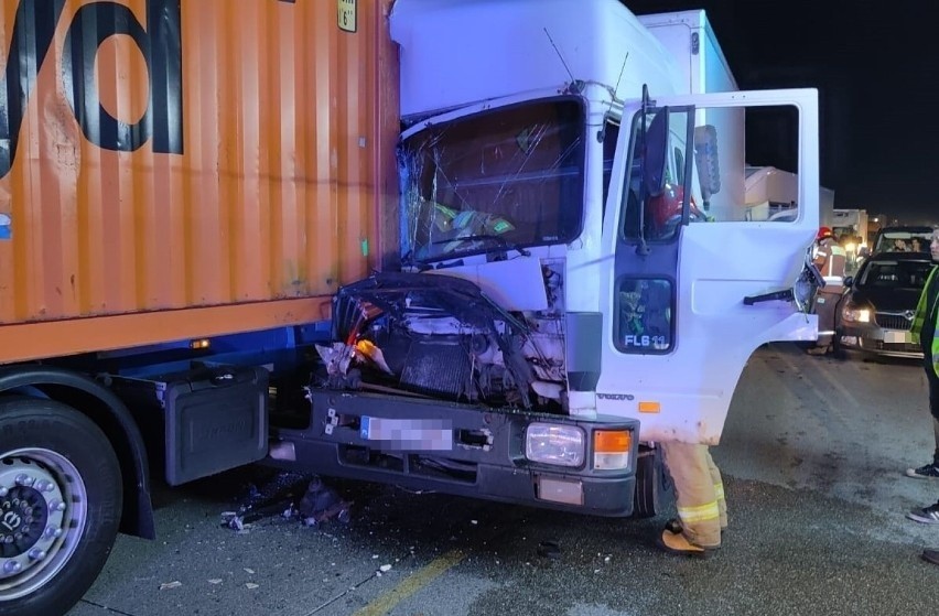 Karambol na autostradzie A1 w okolicach Kamieńska. Zderzyły...