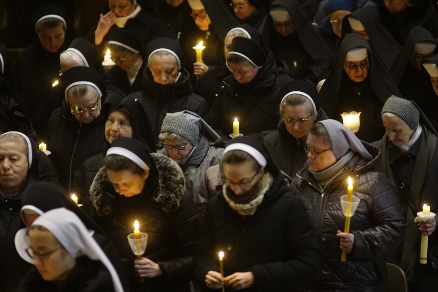 W poznańskiej katedrze arcybiskup Stanisław Gądecki odprawił...