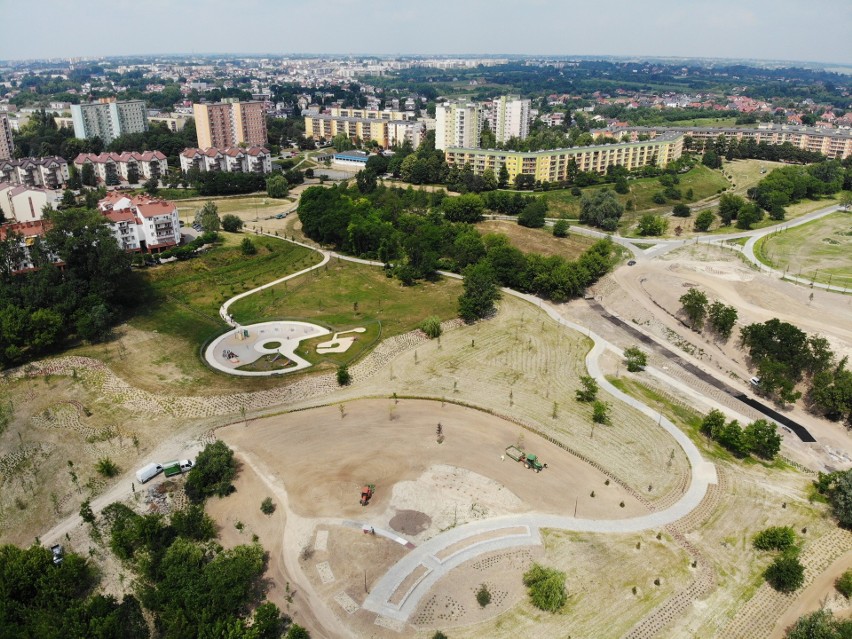 Czerwiec 2018 - Koniec prac nad parkiem przy ulicy...