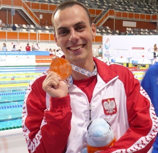 Krzysztof Paterka z medalem