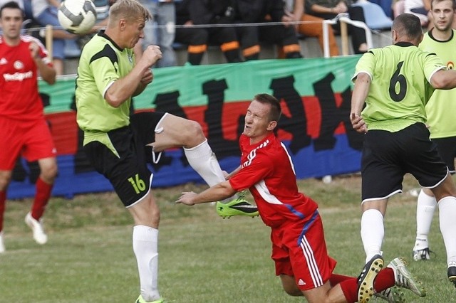 Piłkarze Crasnovii wygrali ze Strumykiem 4-3 (4-1) w rozegranych w Malawie derbach gminy Krasne.