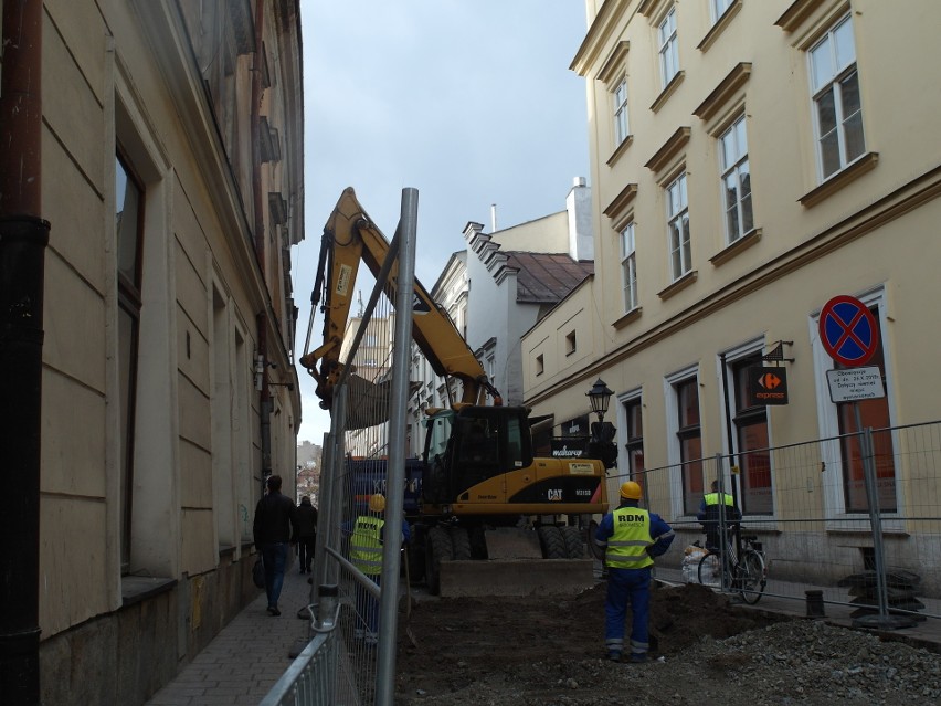 Trwa kompleksowy remont ulicy Sławkowskiej. Na ul. Św....