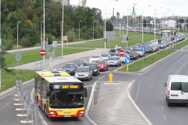 Zakorkowana ulica Bardzka