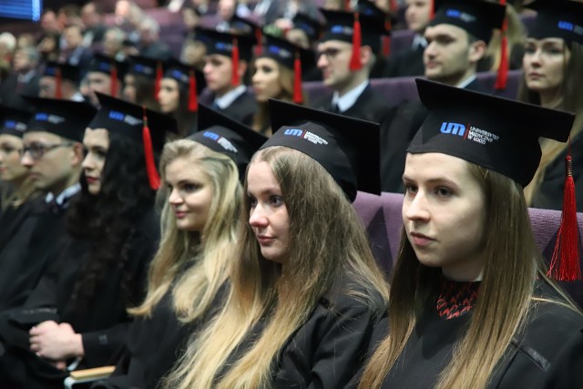 W piątek (25 stycznia) dyplomy odebrali absolwenci kierunku lekarsko-dentystycznego Uniwersytetu Medycznego w Łodzi