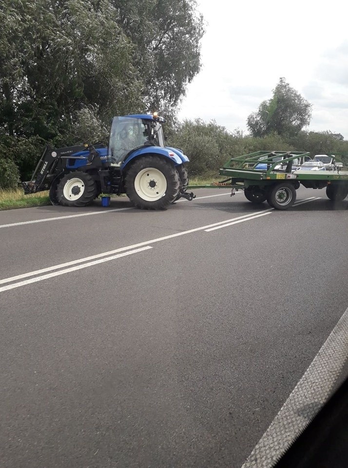 Kolizja w Będgoszczy. Utrudnienia na drodze Szczecin-Pyrzyce [ZDJĘCIA] 