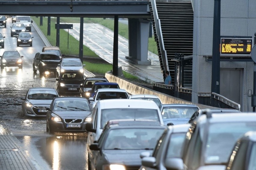 Gdzie jest teraz burza? Czy tunel na trasie W-Z jest nadal...