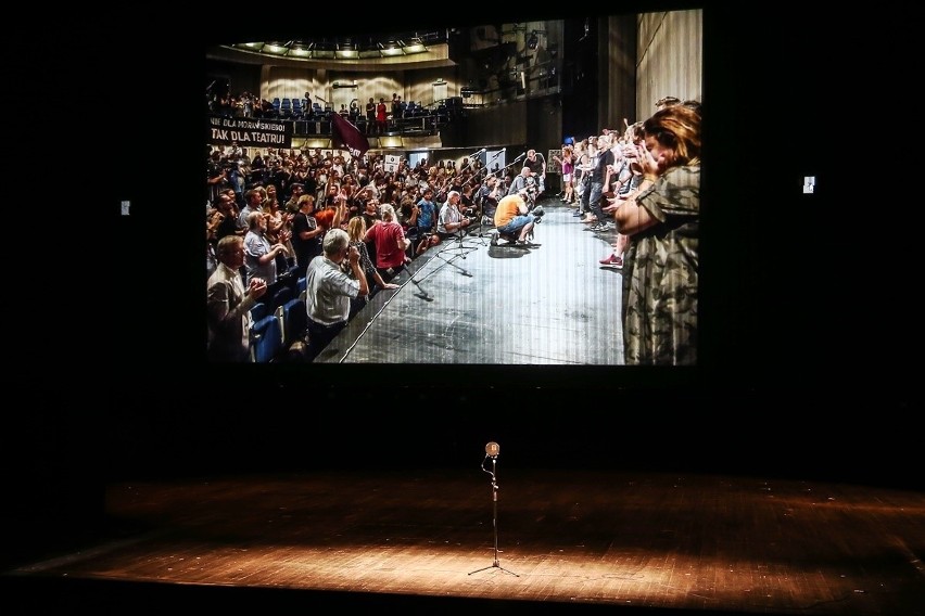 "Dopóki mam język" w Teatrze Polskim. Sala wypełniona po brzegi! 