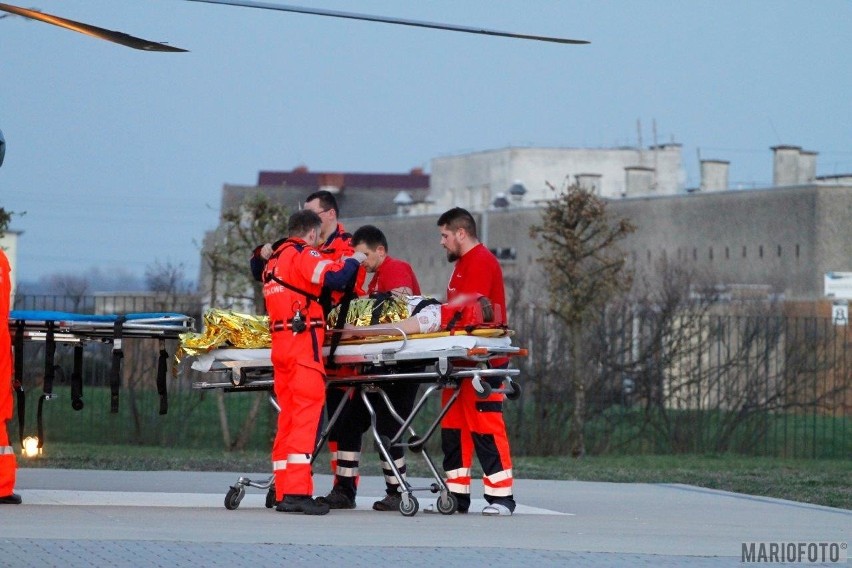 Helikopter przetransportował dziewczynkę do WCM w Opolu.