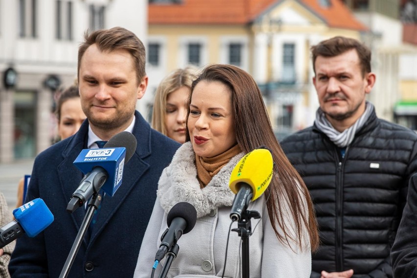 Działacze KO pod projektem ustawy o finansowaniu in vitro...