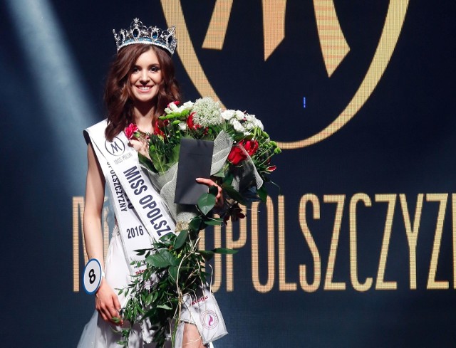 W poprzedniej edycji konkursu – Miss Opolszczyzny 2016 – korona i szarfa najpiękniejszej  trafiła do Natalii Szałagan z powiatu prudnickiego.