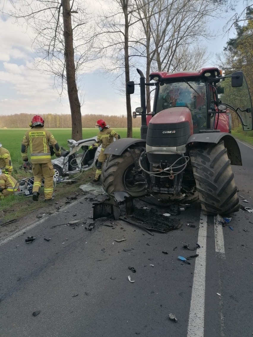 Wypadek na trasie Grodzisk Kamieniec. Droga jest