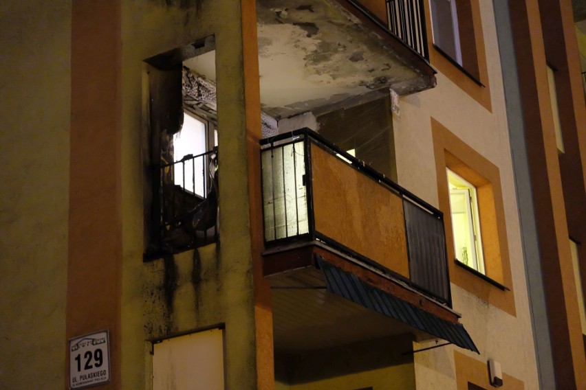 - W bloku przy ul. Pułaskiego 129 palił się balkon na...