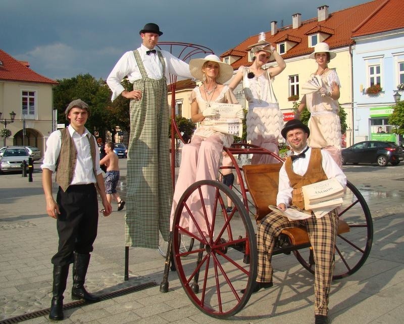 W odnowionym ratuszu powstało muzeum prezentujące w skrócie...