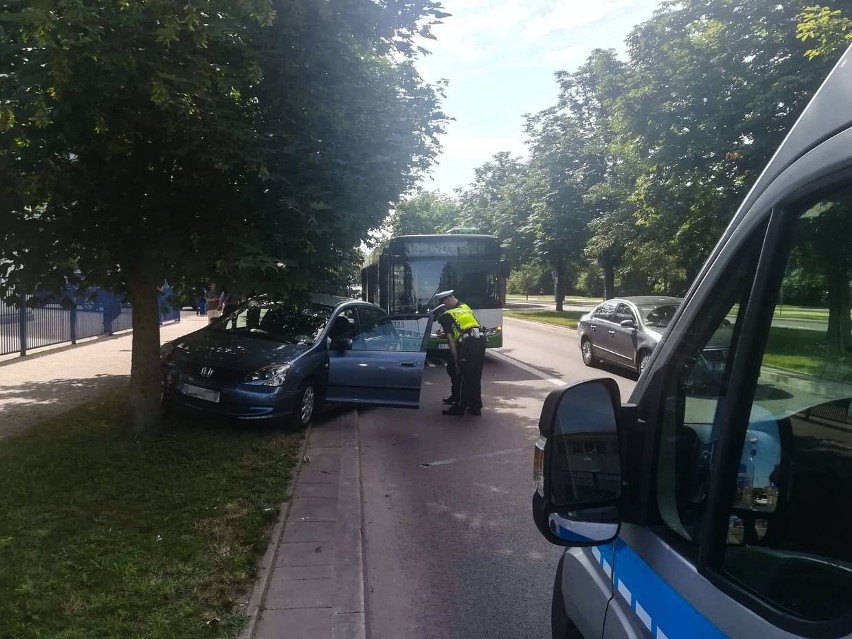 Na ulicy Branickiego w Białymstoku doszło do wypadku. Buspas...