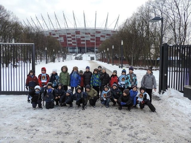 Najmłodsi piłkarze ze Stalowej Woli zwiedzili Stadion Narodowy w Warszawie.