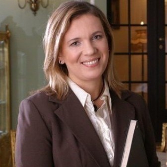 Elżbieta Jakubiak do niedawna była urzędnikiem, kilka miesięcy sprawowania funkcji ministra sportu dało jej popularność