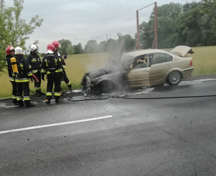 Do pożaru samochodu doszło w środę, 13 czerwca, na drodze...