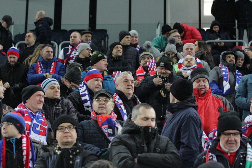 Górnik Zabrze - Wisła Kraków: mimo zimna, na trybunach był...