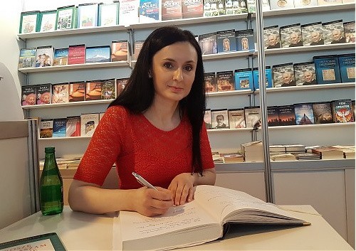 Luiza Borkowska-Ziółkowska promuje radomską literaturę dziecięcą na Targach Książki w Warszawie, a także na spotkaniach autorskich w placówkach Radomia, Dęblina czy Kozienic.