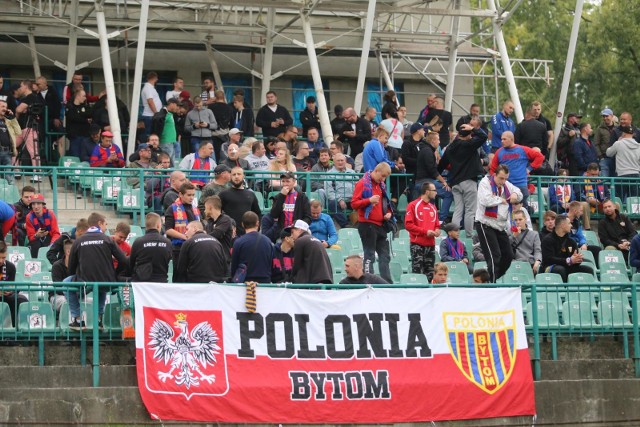 09.10.2020. Stadion Szombierek Bytom. Mecz III ligi: Polonia - Ślęza Wrocław 0:2.  Zobacz kolejne zdjęcia. Przesuwaj zdjęcia w prawo - naciśnij strzałkę lub przycisk NASTĘPNE