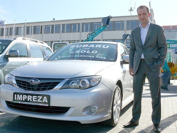 Samochody koncernu Subaru będzie oferowała firma Solo z Dąbrowy, która jest dealerem Seata. - Wkrótce trafią do nas pierwsze egzemplarze, między innymi impreza i forester - mówi Krzysztof Słabiak, współwłaściciel firmy Solo.