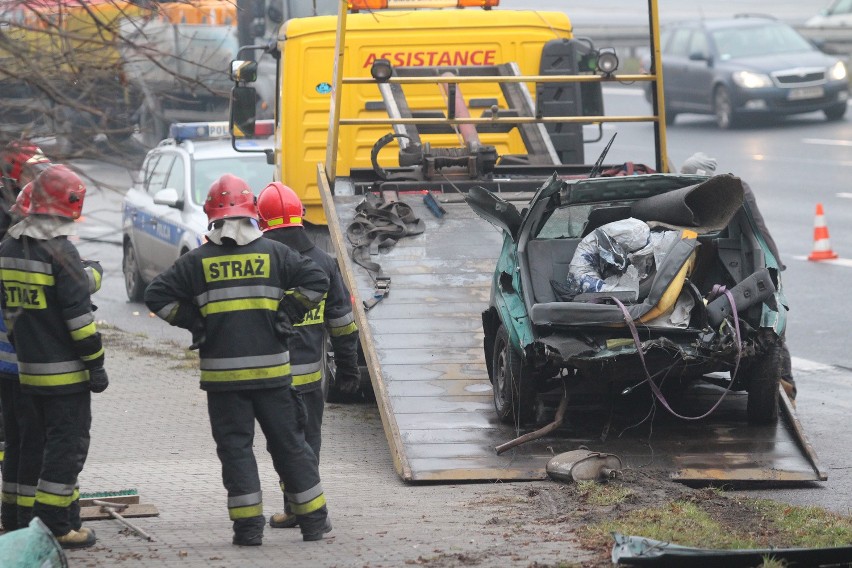 Wypadek na DTŚ zakończył się tragiczną śmiercią 24-latka....