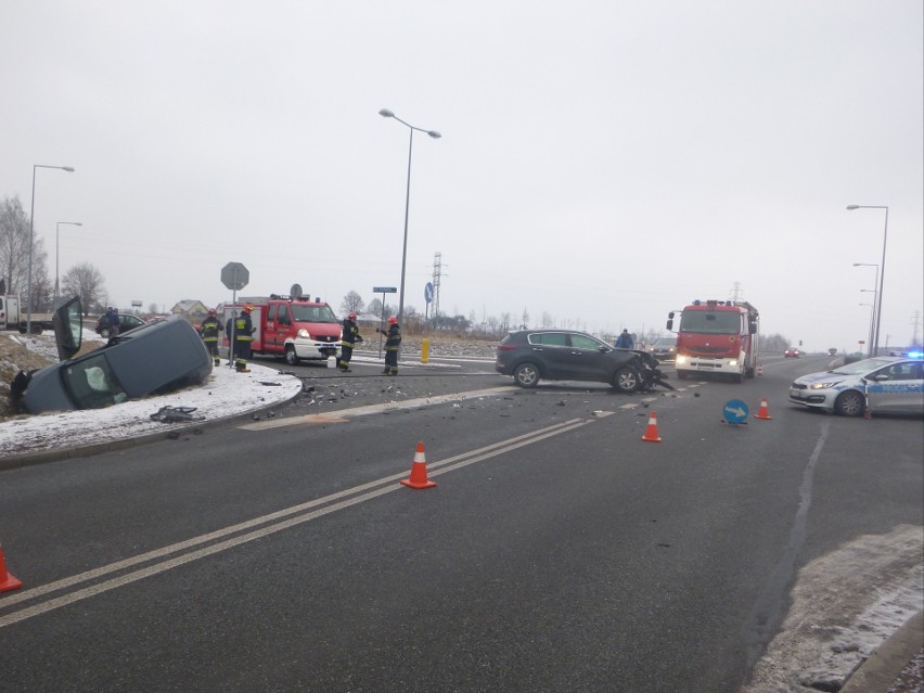 Kierowca volkswagena ranny w wypadku w Jastrzębiu ZDJĘCIA