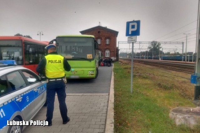 Policjanci nie dopuścili autokaru do ruchu