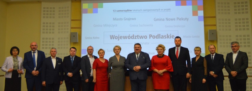 Urząd Marszałkowski dofinansował 13 gmin z województwa podlaskiego. Pieniądze pójdą na e-usługi [ZDJĘCIA]