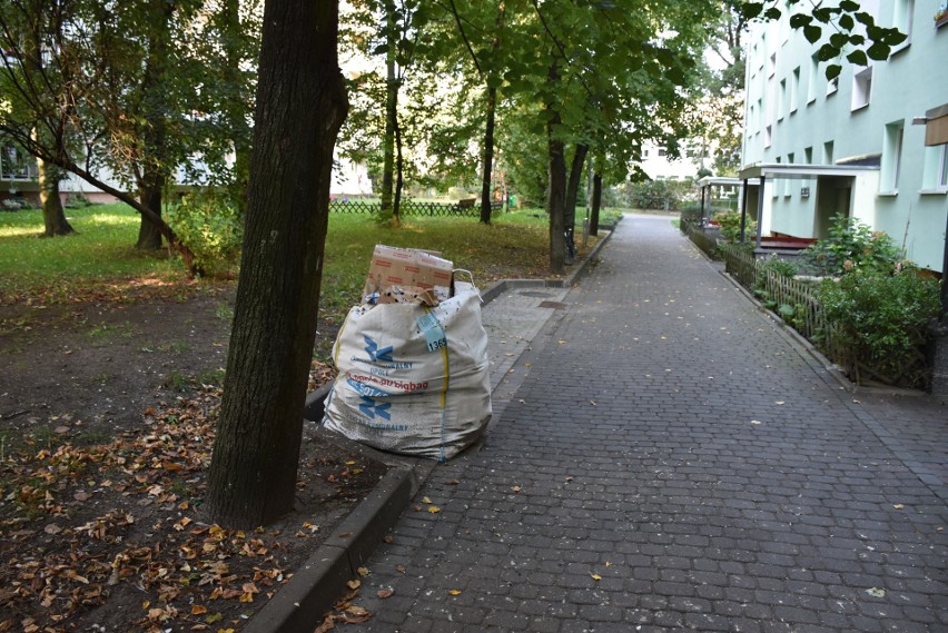 Mieszkańcy osiedla w związku z problemem interweniowali w...