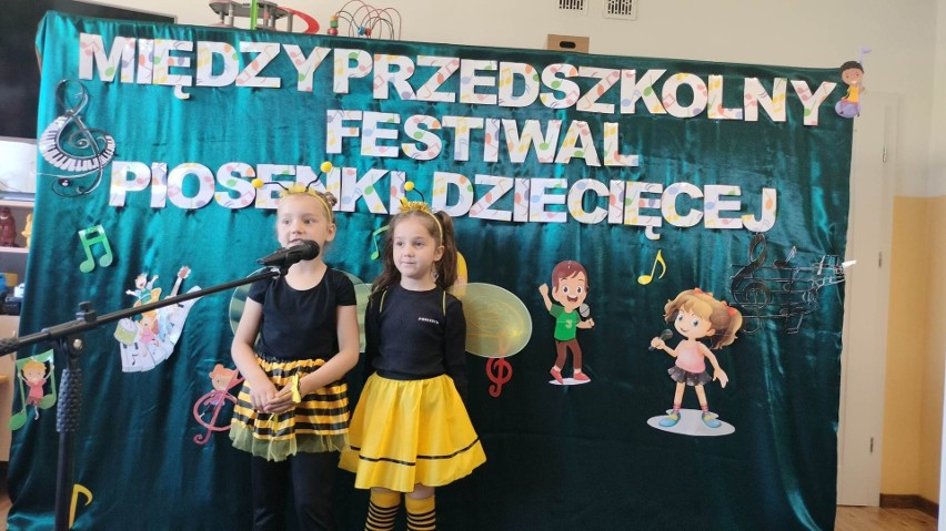 Olszewo- Borki. Międzyprzedszkolny Festiwal Piosenki Dziecięcej w Przedszkolu Samorządowym. 23.05.2023