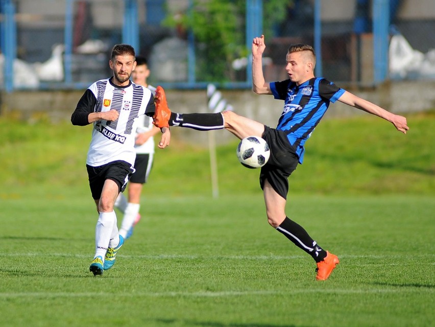 Czarni Jasło ograli Naftę Jedlicze 1:0 po golu Rodaka.